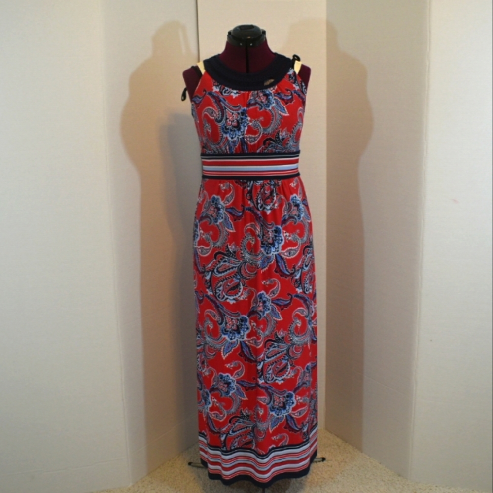 Roz & Ali Red white and blue maxi dress. Size L